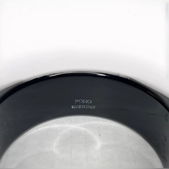 PONO by Joan Goodman Italian Lucite Black Square Bangle Bracelet Cuff - Picture 4 of 8